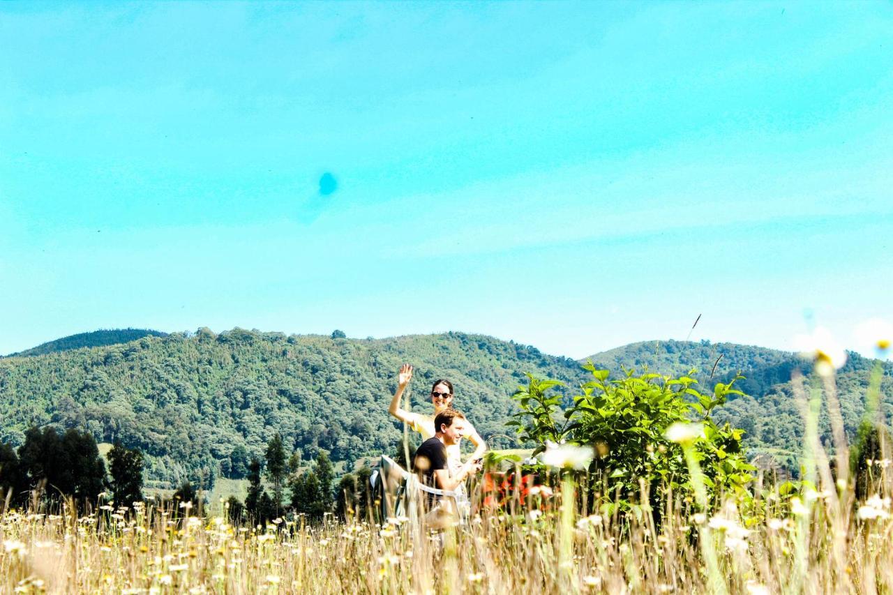 Under Volcanoes View Guest House Nyarugina Bagian luar foto