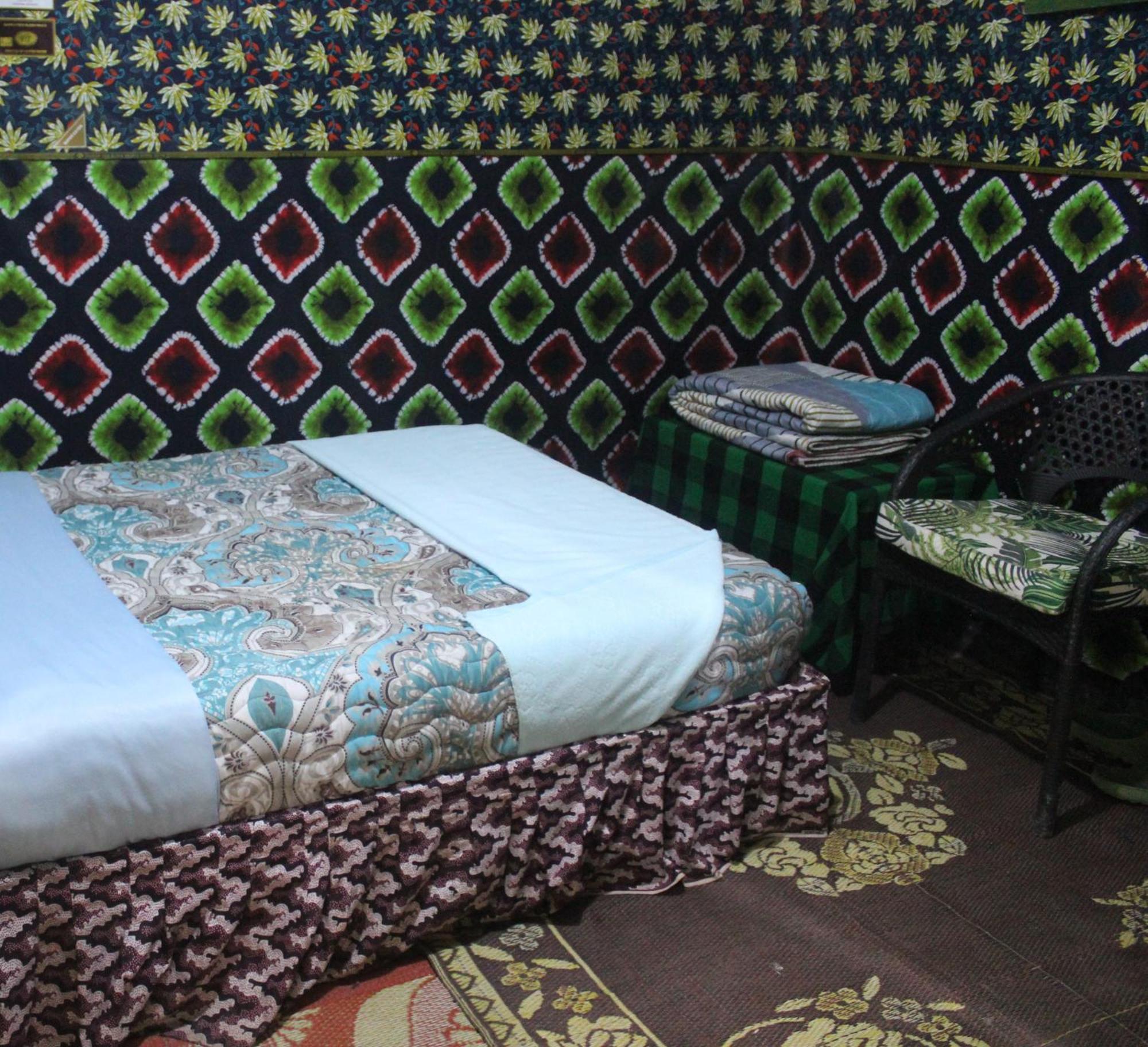 Under Volcanoes View Guest House Nyarugina Bagian luar foto